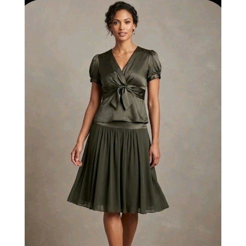 Mackie & Co By Bob Mackie Silky Skirt And Top Size 12 Green